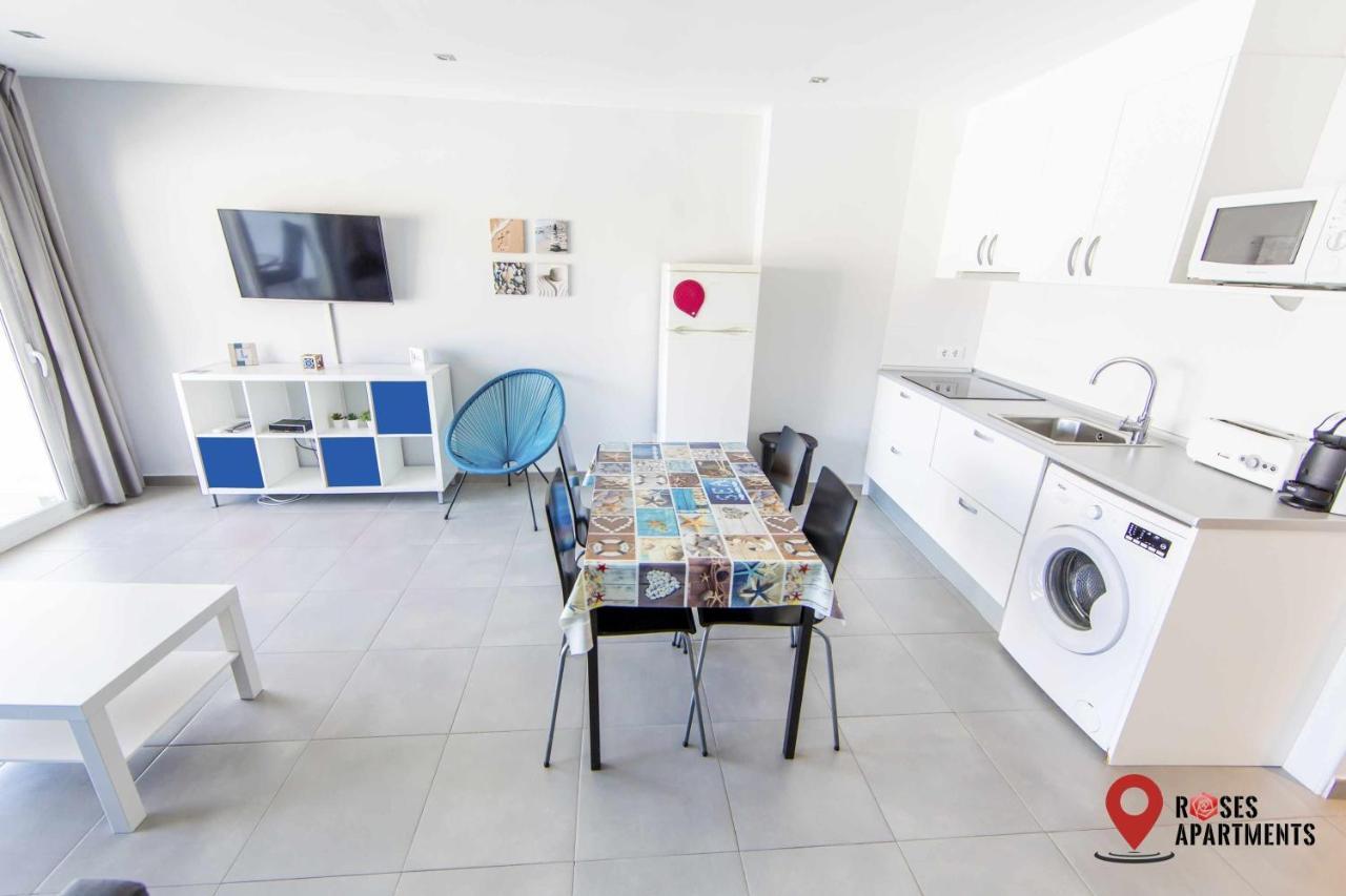 Roses Apartments Ocean 2 Habitaciones Vista Mar Lateral المظهر الخارجي الصورة